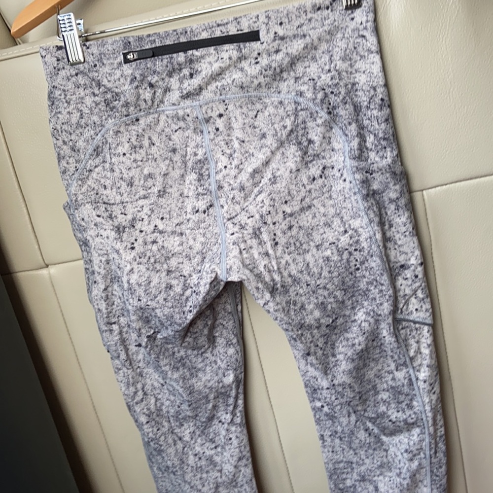 Athleta Cropped Leggings Size 4